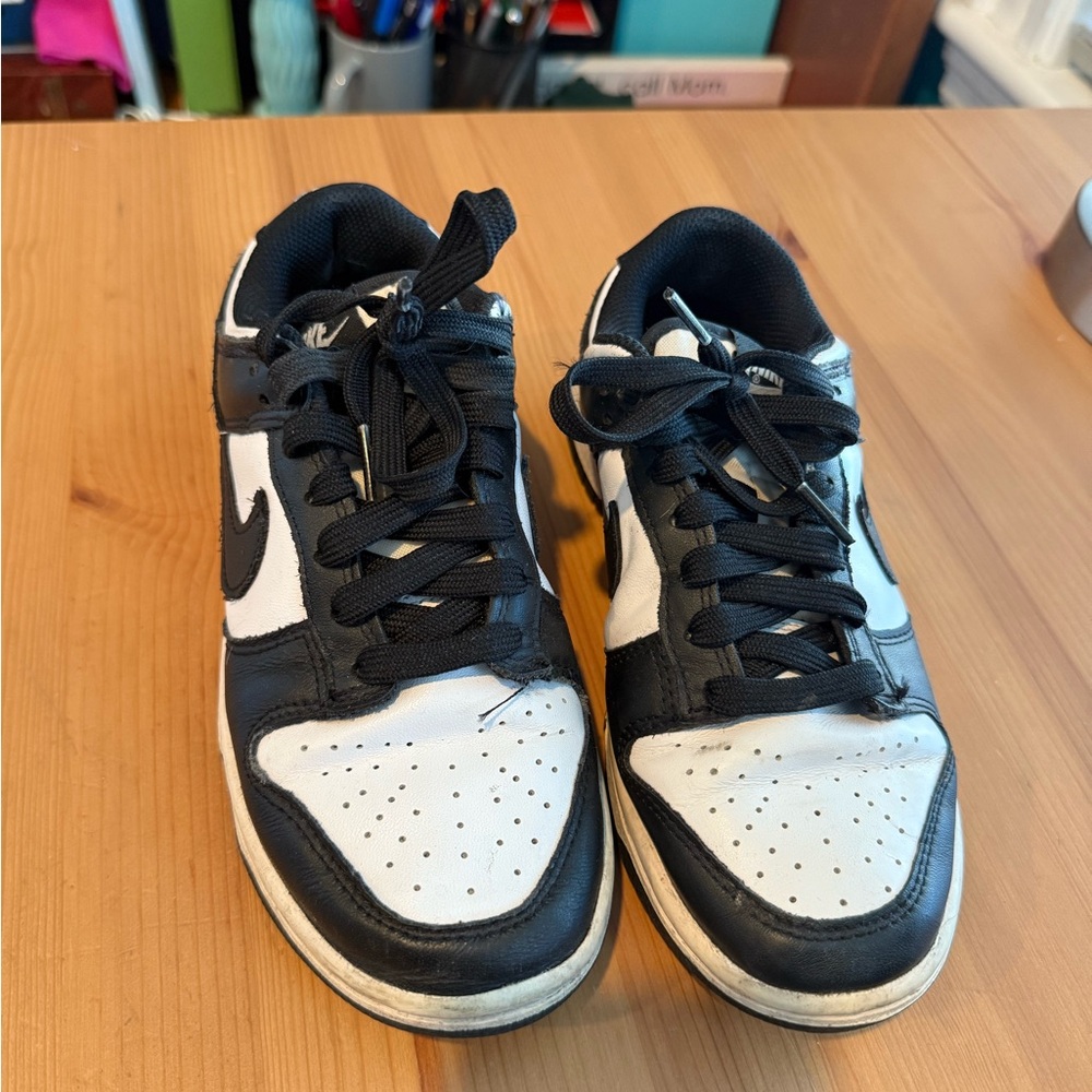 Nike Men's Classic Black and White Sneakers